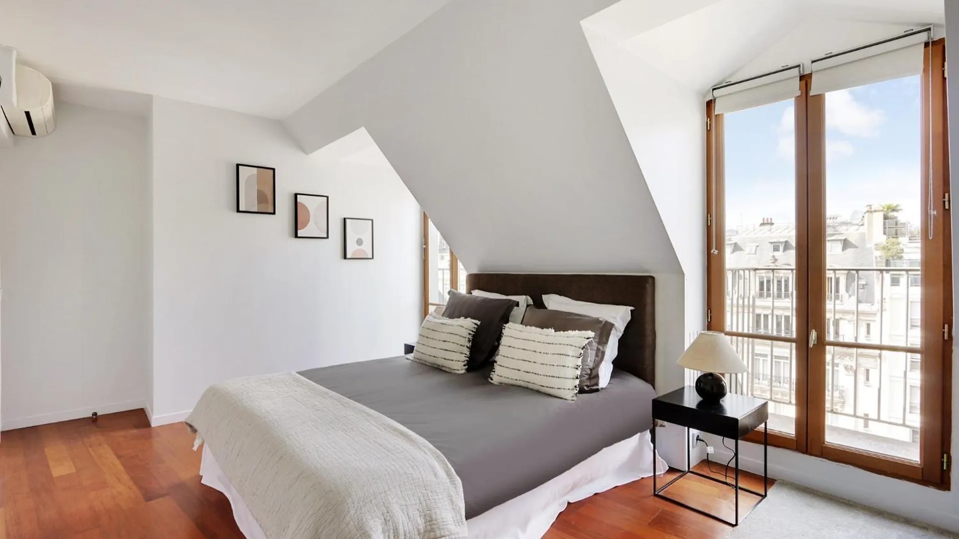 Apartment Eiffel Tower View - Time Right