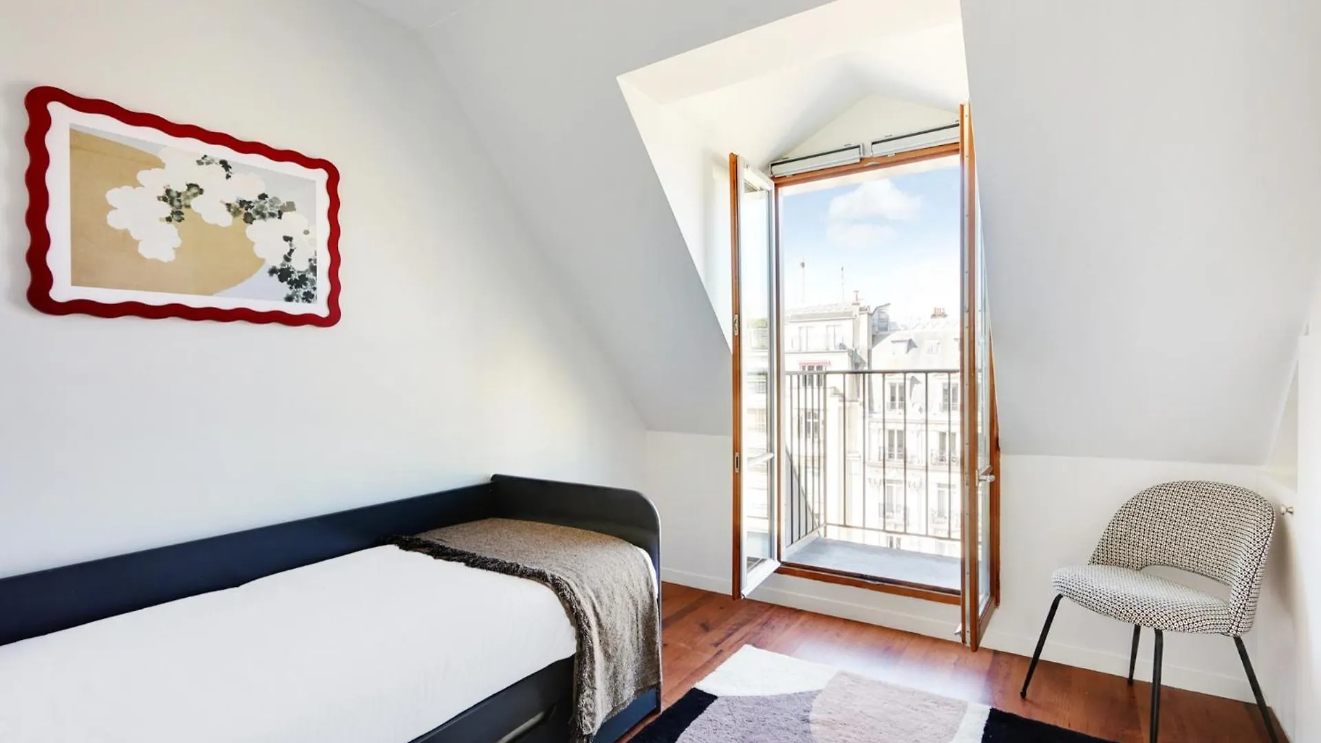 Eiffel Tower View - Time Right * Paris